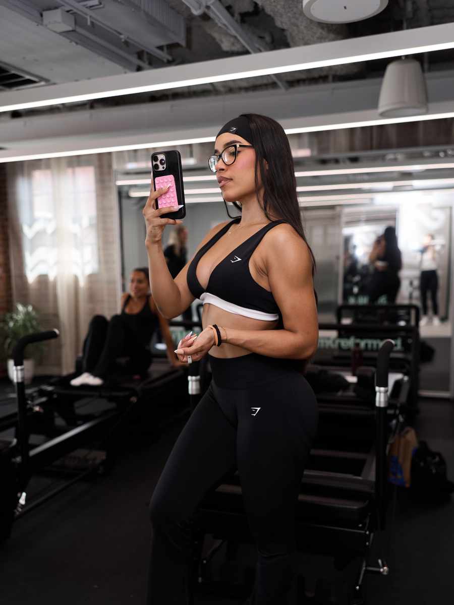 Gymshark Everyday Seamless Contrast Bra — Black — 4