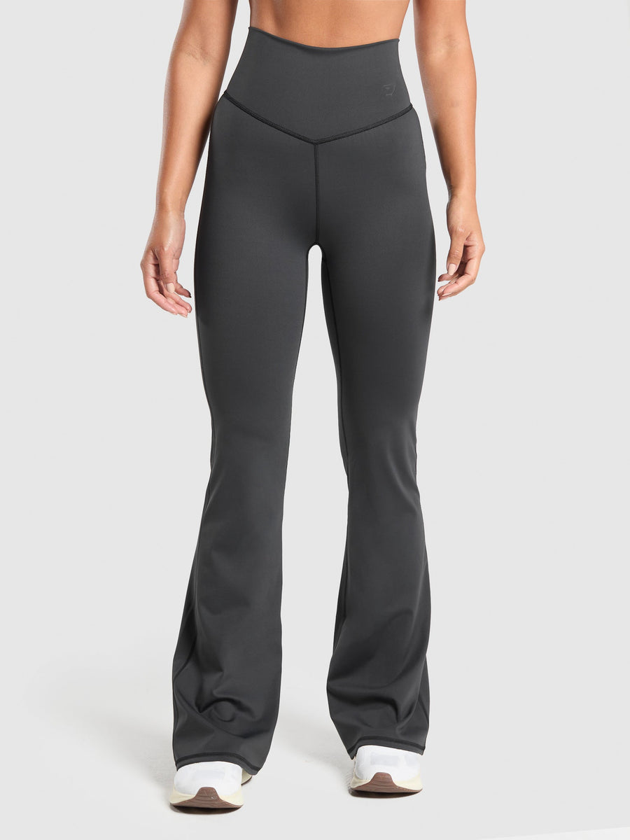 Gymshark Elevate Flared Leggings 2.0 — Black — 1