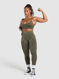 Gymshark Gains Seamless Washed Sports Bra — Strength Green/Wash — 4