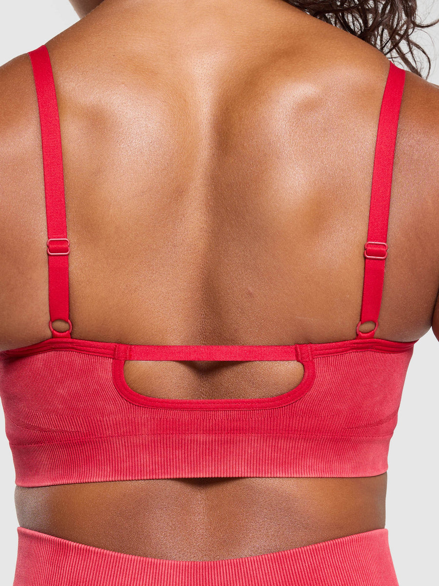 Gymshark Gains Seamless Washed Sports Bra — Carmine Red/Wash — 6