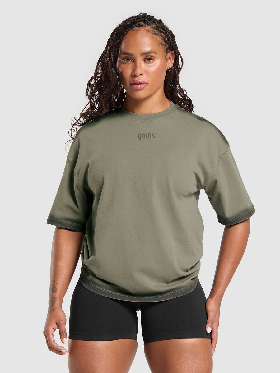 Gymshark Gains Washed Heavyweight Cotton T-Shirt — Base Green/Strength Green/Spray Dye — 1