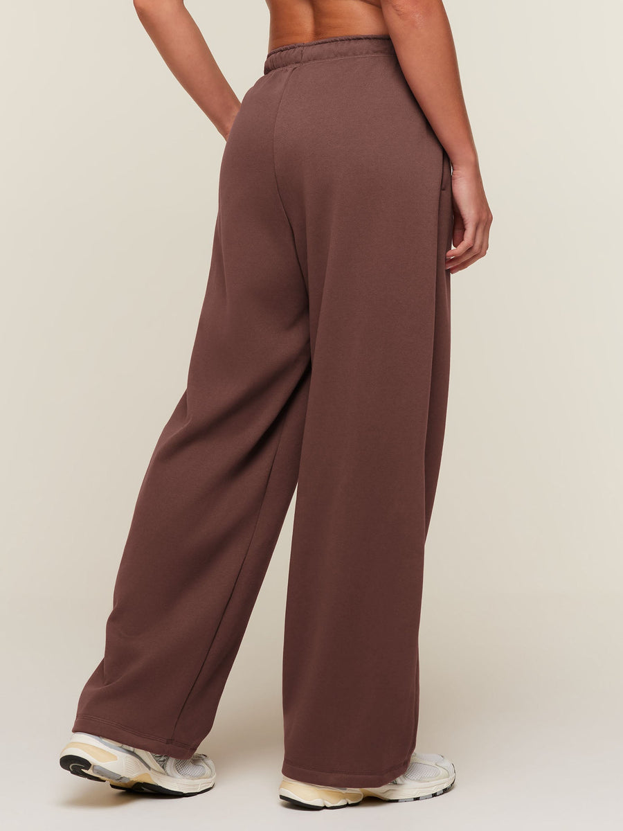 Gymshark Cosy Luxe Campus Pants — Espresso Brown — 2