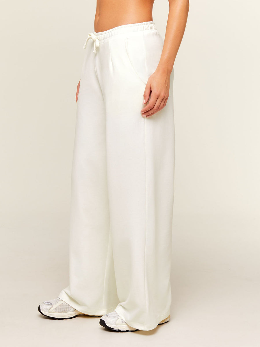 Gymshark Lightweight Wide Leg Pants Regular — Soft White — 4