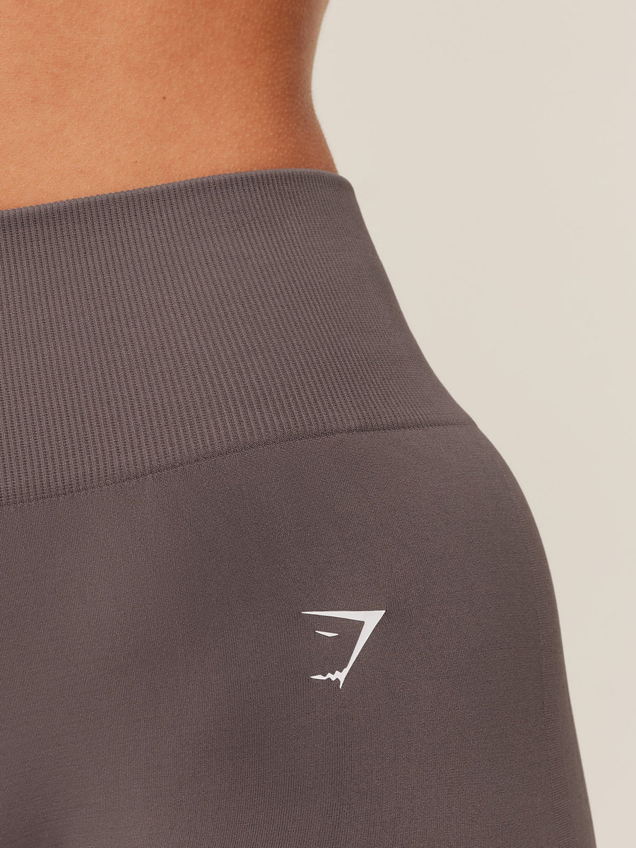 Gymshark Light Hold Shorts — Cool Brown — 6