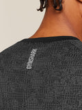 Gymshark Geo Seamless Grid T-Shirt — Black/Smokey Grey — 7