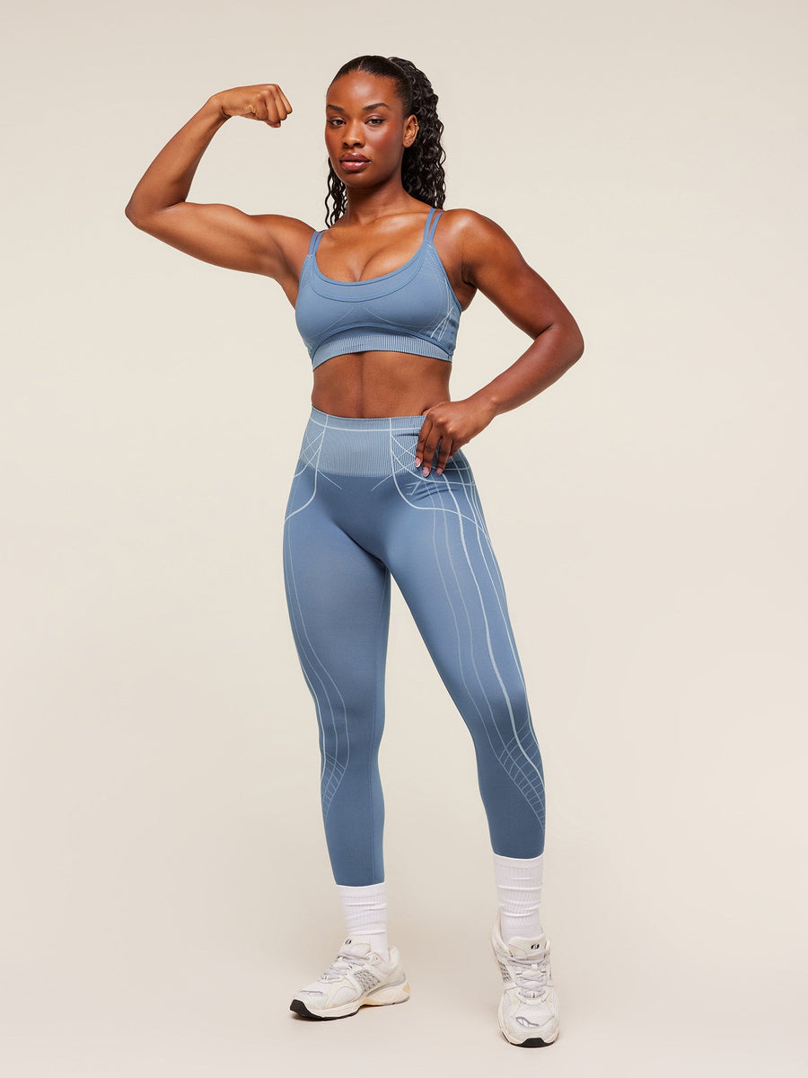 Gymshark Apex Seamless Strappy Sports Bra — Worn Blue/Gentle Blue — 6